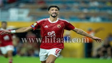 وسام أبو علي مهاجم الأهلي بعد تألقه في كأس العالم للأندية وسط عروض أمريكية واهتمام جماهيري